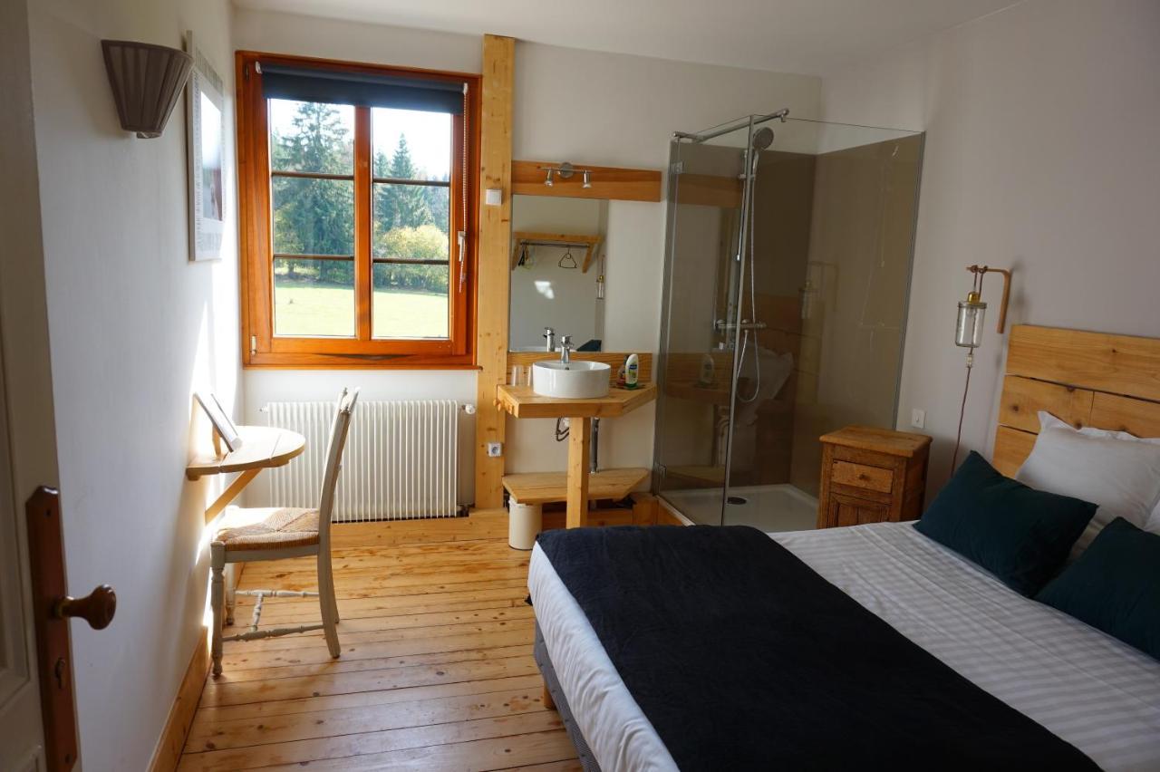 Auberge De La Perdrix Hauterive-la-Fresse Ngoại thất bức ảnh