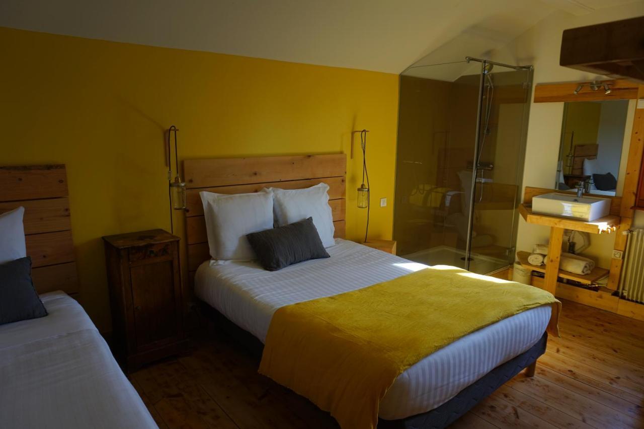 Auberge De La Perdrix Hauterive-la-Fresse Ngoại thất bức ảnh