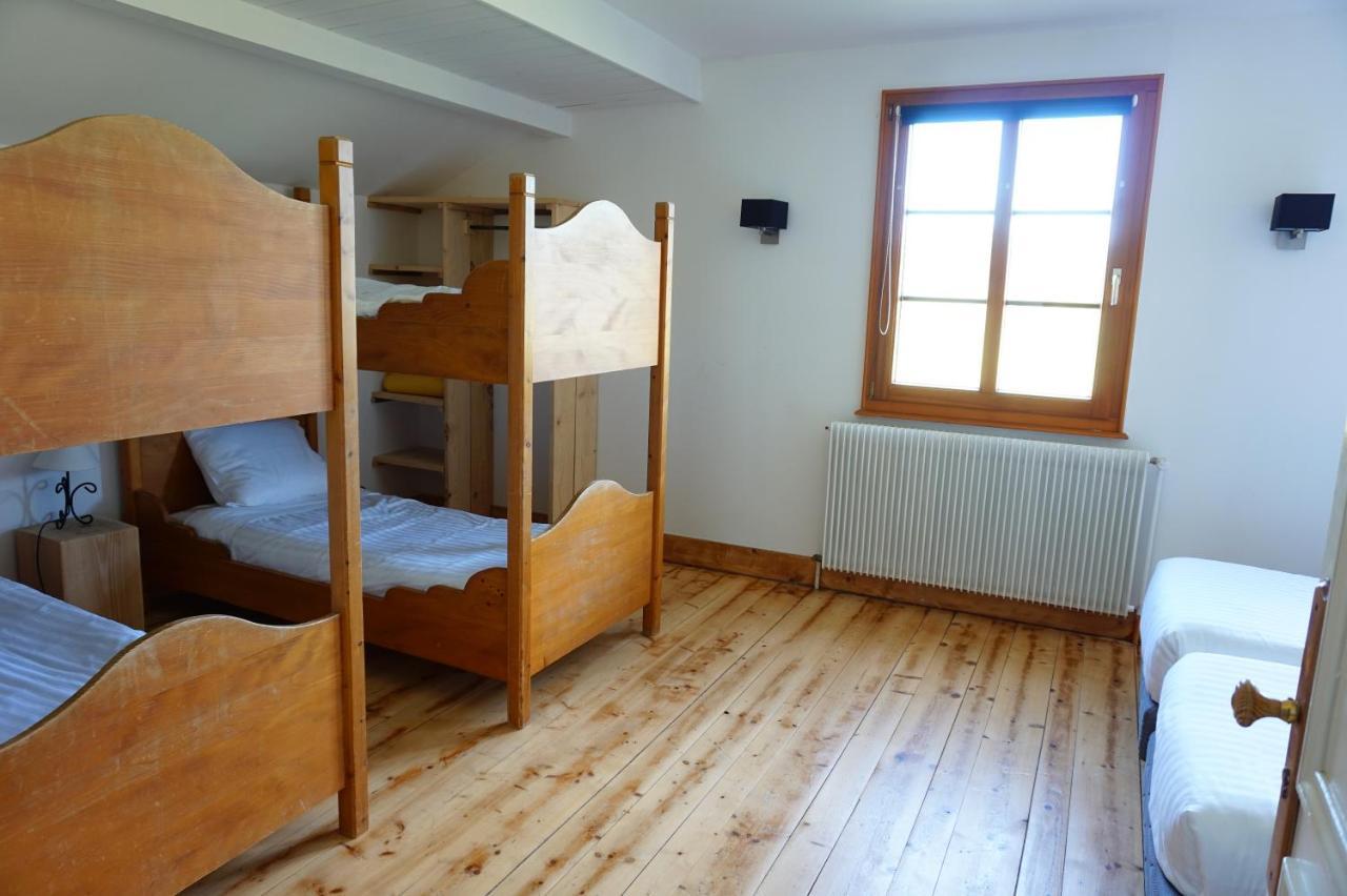 Auberge De La Perdrix Hauterive-la-Fresse Ngoại thất bức ảnh