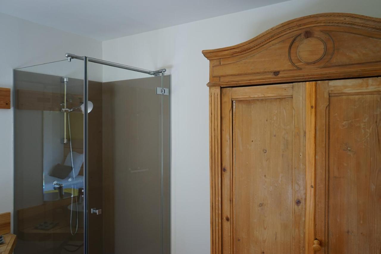 Auberge De La Perdrix Hauterive-la-Fresse Ngoại thất bức ảnh